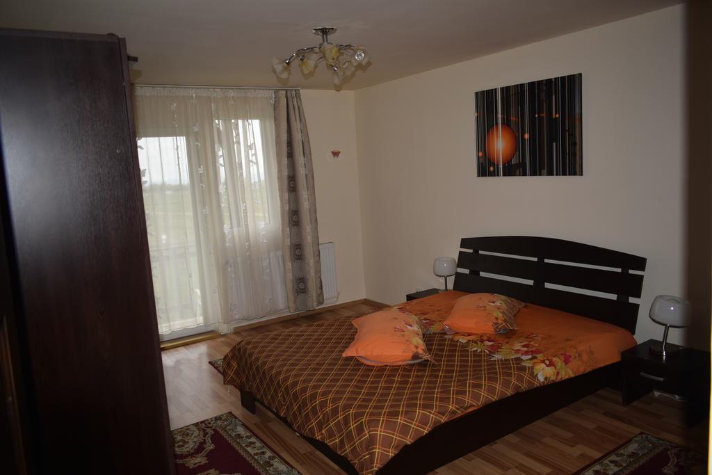 Pensiunea Mountain King Sîmbăta de Sus Extérieur photo