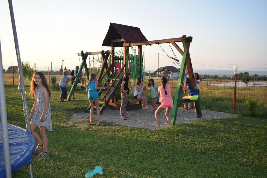 Pensiunea Mountain King Sîmbăta de Sus Extérieur photo